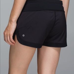 Lululemon ready to roll shorts 6